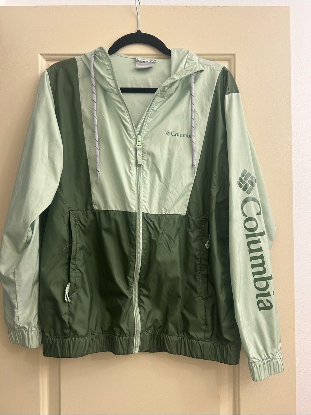 Columbia Light & Dark Green Colorblock Rain Jacket